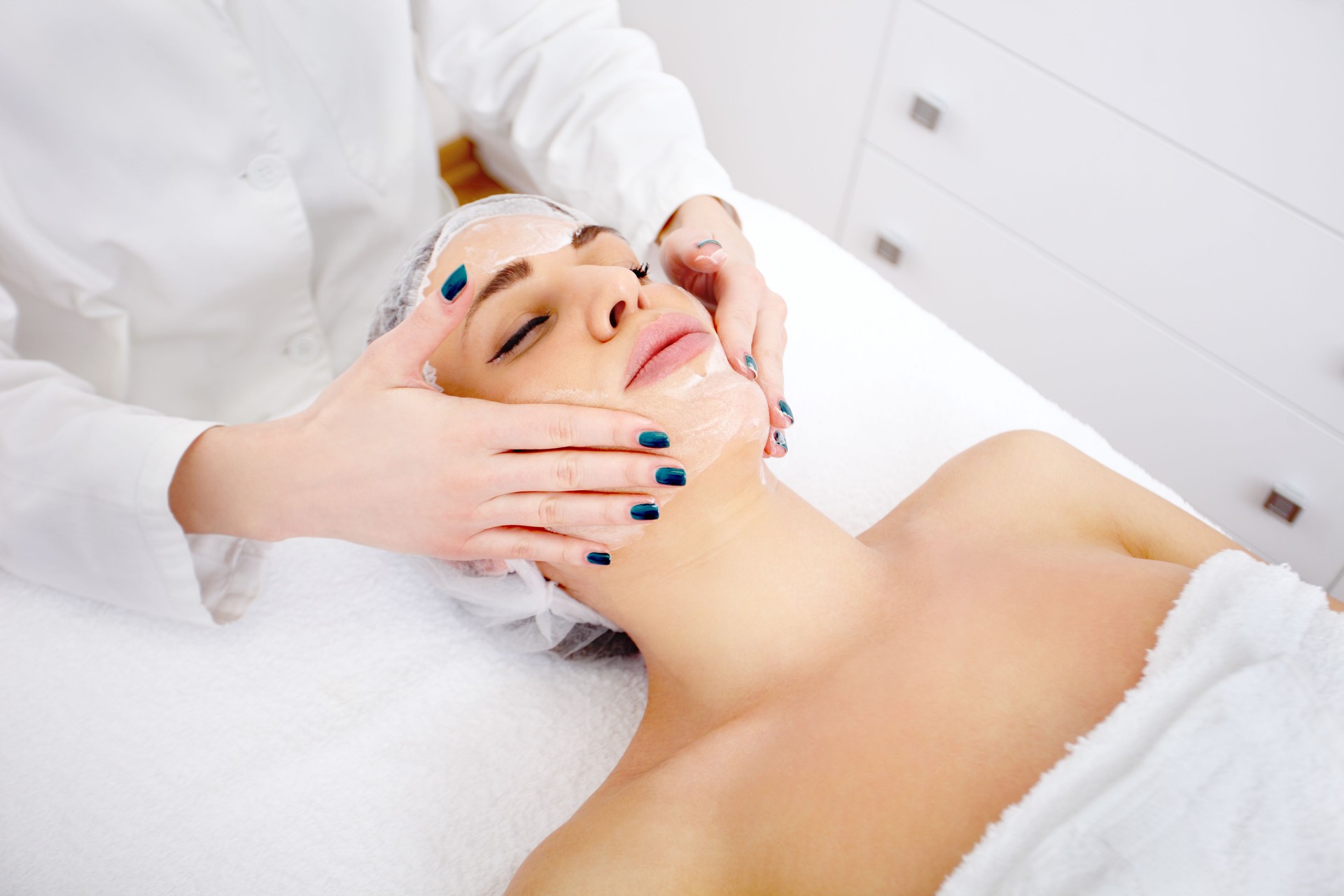 Facial 1